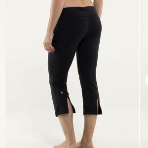 Lululemon Gather & Crow Crop Leggings